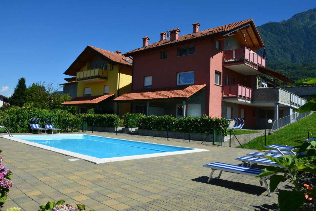 Residence Girasole Casa Rossa A Colico Exteriér fotografie