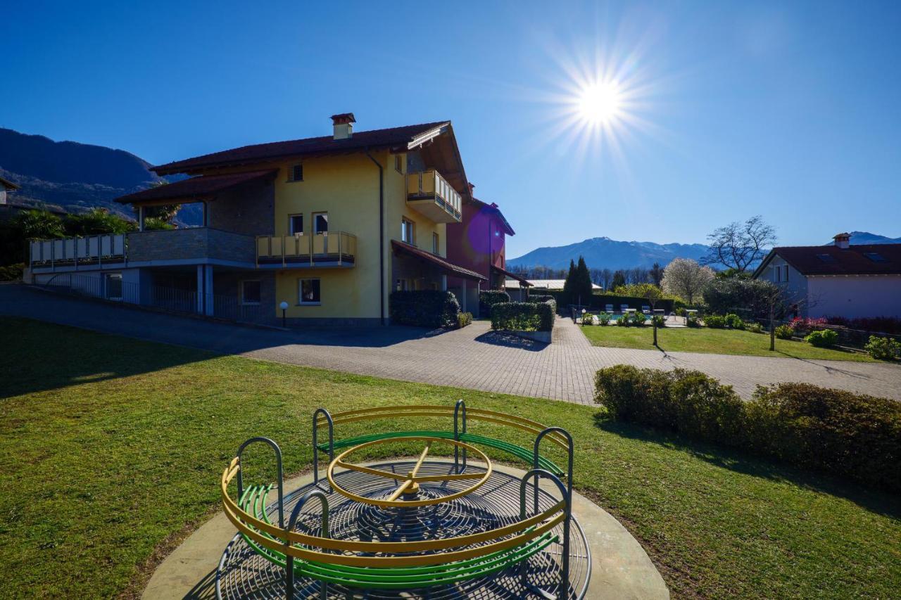 Residence Girasole Casa Rossa A Colico Exteriér fotografie